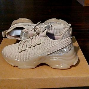 Steve Madden tennis shoes